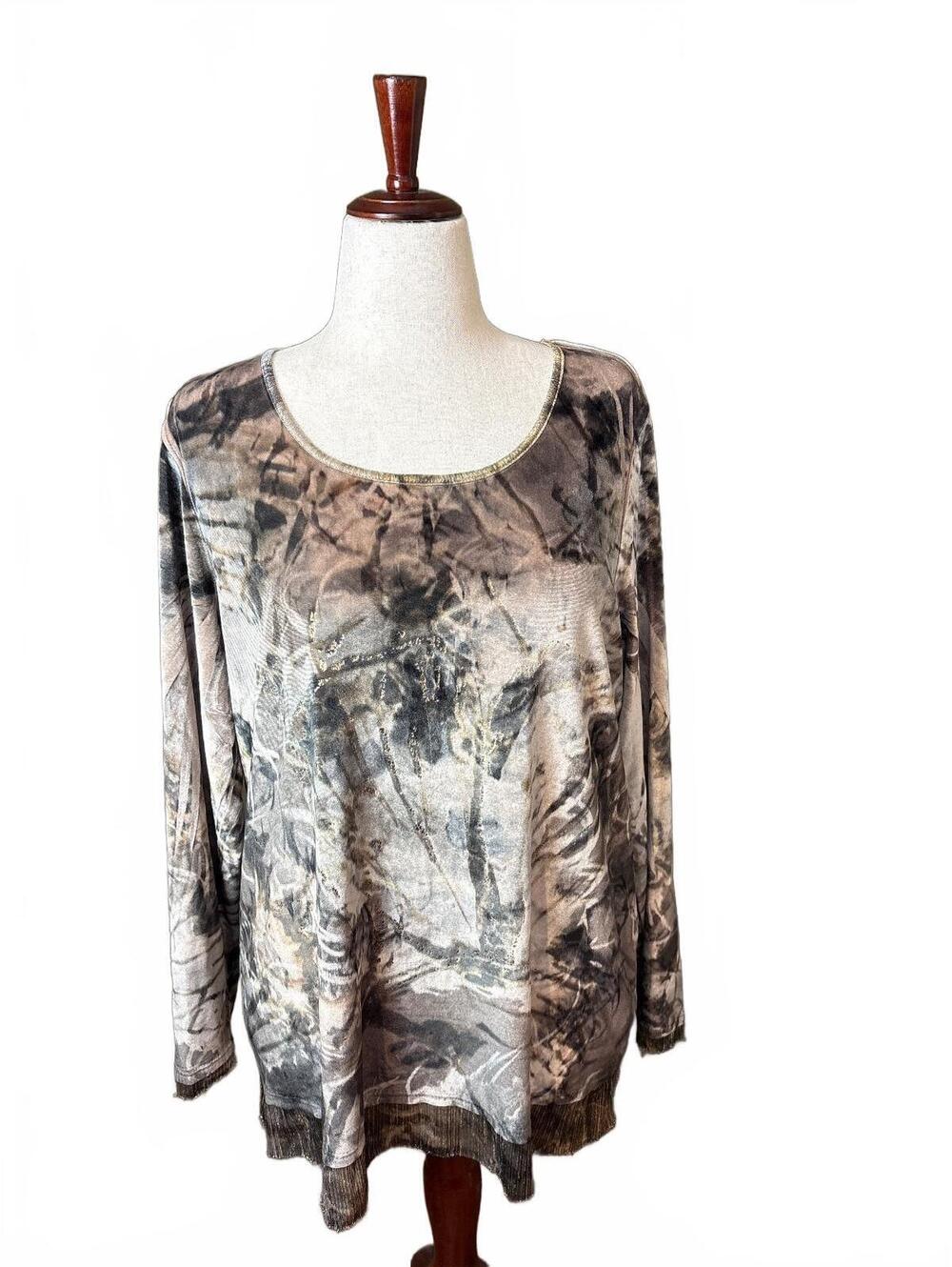 Chico's Size 3 Long Sleeve Printed Top with Metallic Trim